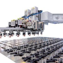 Connector assembly Take-out and assembly system for connectors
